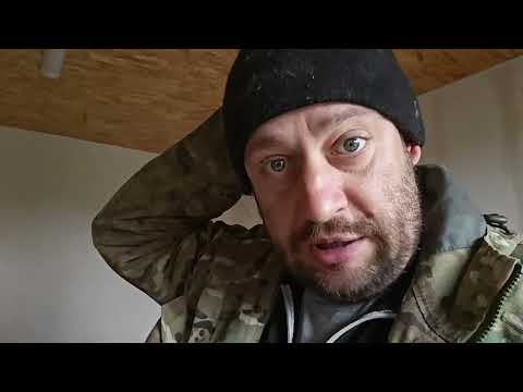 Видео: Остался один — навёл порядок в амбаре.