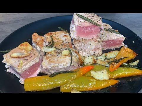 Видео: Стейки тунца на сковороде. Pan-fried tuna steaks.
