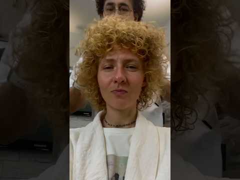 Видео: Как уложить кудрявые волосы без кудрявого метода?