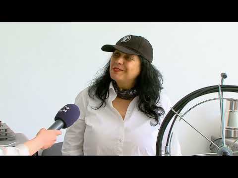 Видео: Сител сторија: Единствениот дипломиран оџачар во Македонија е жена