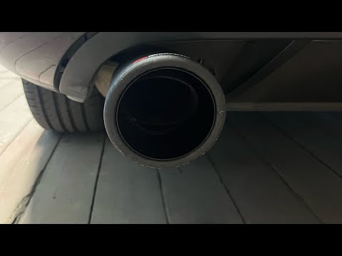 Видео: Насадка на глушитель AKRAPOVIC и накладки суппортов  BREMBO на Пассат б7, Passat b7