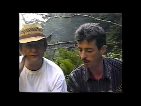 Видео: ..с. Джар. Лето. 2000г. Аварская песня.. На мандолине поет уроженец  села Джар  Шахбан Карчалов.