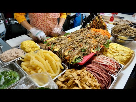 Видео: Корейский кимбап (Gimbap), мастер по приготовлению кимбап, корейская уличная еда