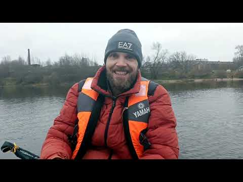 Видео: 08.11.25 Всё так же город. Течение сильное, вода мутная. Ищем рыбу возле берега на мели