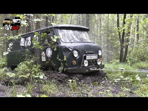 Видео: УАЗ Буханка в болоте.  Без лебёдки мы бы пропали