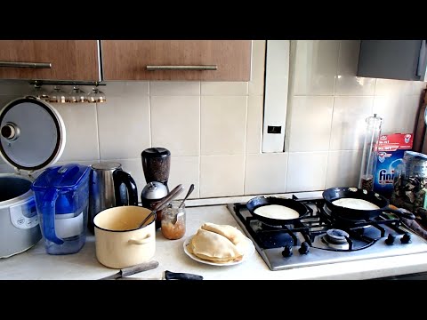 Видео: Блины. Рецепт бабушки. Семейные устои. Как важно все успевать.