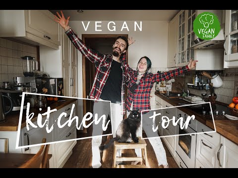 Видео: Что у веганов на кухне? ЕДИМ ОДНУ ТРАВУ? Переходим на сыроедение? || Vegan family || KITCHEN TOUR