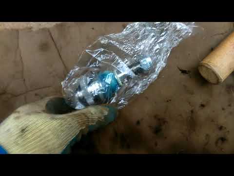 Видео: VW t 4  замена шаровых опор.
