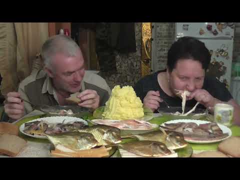 Видео: MUKBANG RUSSIA| СЕЛЬДЬ,ВОМЕР,СЕЛЬДЬ,КАЛЬМАР Х/К  и СЛАБОСОЛЕНАЯ СЕЛЬДЬ + КАРТОФЕЛЬНОЕ ПЮРЕ.ВКУСНО!!!