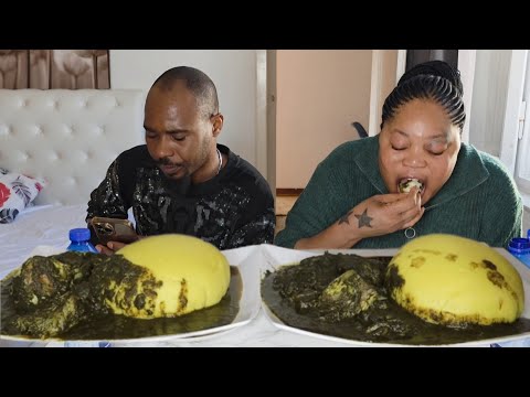 Видео: Время расплаты 😂😂😂 | Фуфу и чёрный суп или горький суп из листьев 🍃 🍲