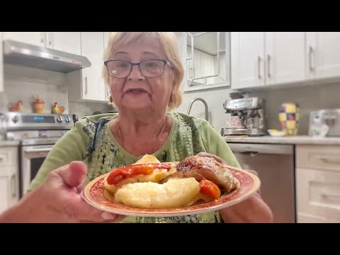 Видео: ВКУСНЕЙШИЕ КУРИНЫЕ БЕДРА ЗАПЕЧЕННЫЕ В ДУХОВКЕ С КАРТОШКОЙ!