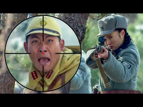 Видео: Красивая девушка-снайпер застрелила японского командира сзади и спасла 8 студентов.