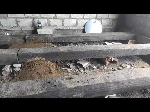 Видео: Как сделать пол в гараже недорого. Бюджетный вариант пола