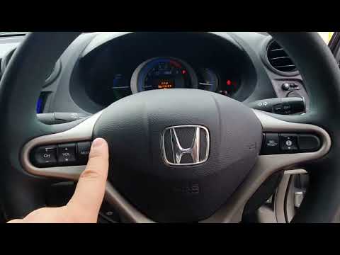 Видео: Краткий обзор Honda insight ZE2 с Аукционов Японии