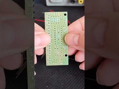 Видео: Индикатор уровня сигнала на LM3915