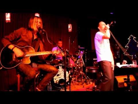 Видео: RADIO ЧАЧА - Палево (Unplugged @ 16 Тонн)