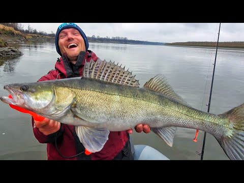 Видео: РЫБАЛКА В ПОЛНОМ ФАРШЕ НА МАКСИМАЛКАХ! О КОТОРОЙ МЕЧТАЕТ КАЖДЫЙ! Серия 1