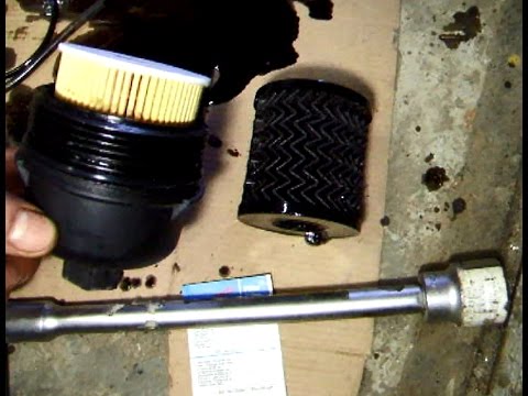 Видео: Peugeot 206  Замена масляного фильтра ( 1109 CK ) и масла