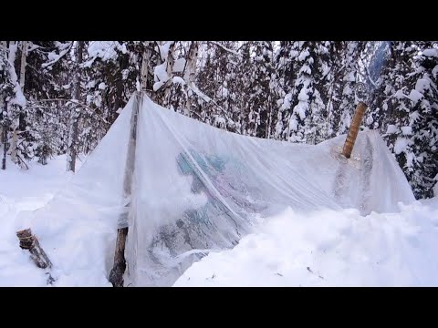 Видео: Снежный домик с печкой