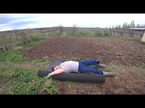 Видео: огородные дела в деревне