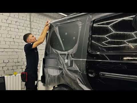 Видео: Бронирование Mercedes Benz G class матовой полиуретановой пленкой