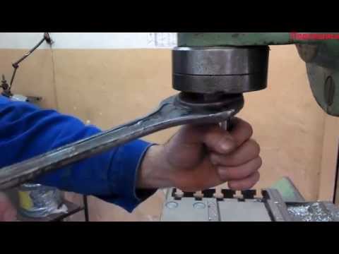 Видео: Фрезерная оснастка, цанговый патрон