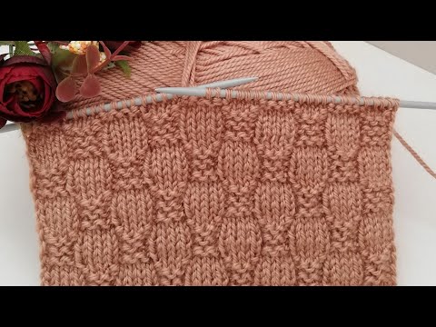 Видео: Описание модели вязания плетения с тиснением двумя спицами.