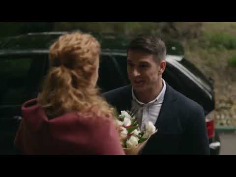 Видео: МУЖЧИНА С ЦВЕТАМИ