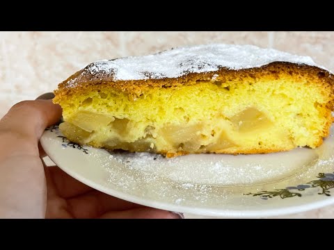 Видео: Яблучний пиріг, який зникає ще гарячим 🍏