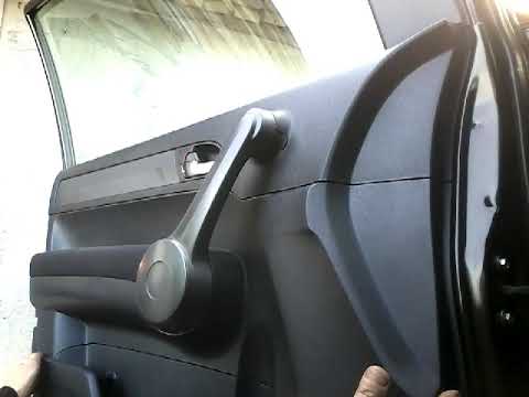 Видео: Как снять обшивку карту передней двери HONDA CRV(2008)demontaz boczka drzwi przod/door panel removal