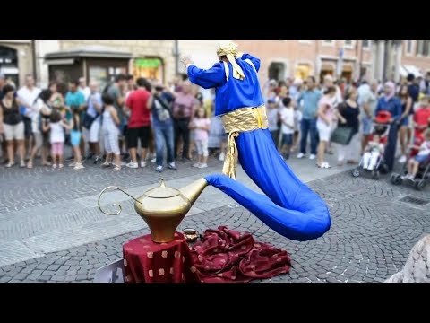 Видео: Самые Удивительные Уличные Артисты в Мире