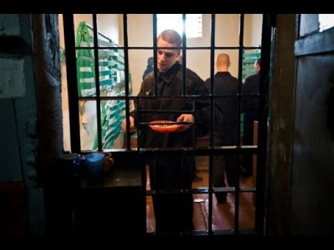 Видео: Петухи. Самая презираемая каста зоны. Опущенные и обиженные.