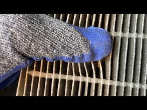 Видео: Замена салонного фильтра и обзор фильтров Мицубиси Аутлендер 3