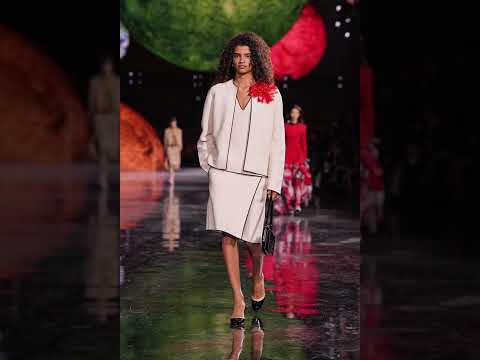 Видео: Показ CHANEL 2026 . 