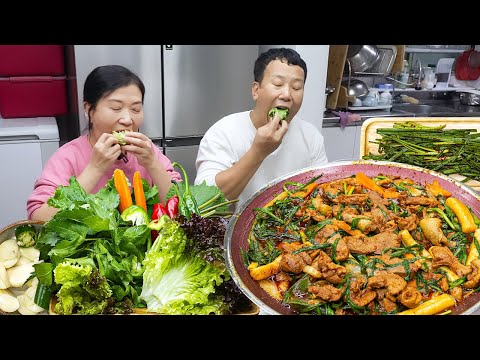 Видео: Острая жареная маринованная утка и салатные обертки МУКБАНГ