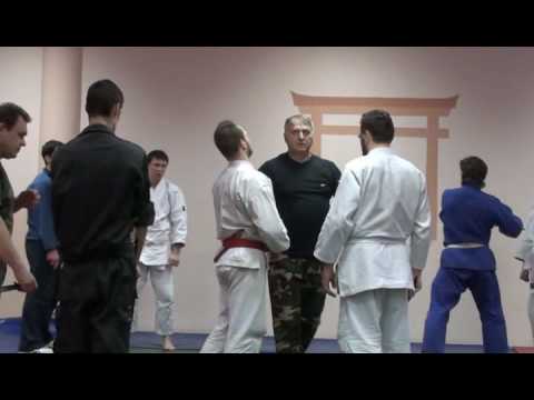 Видео: Мако-1 ножевой бой