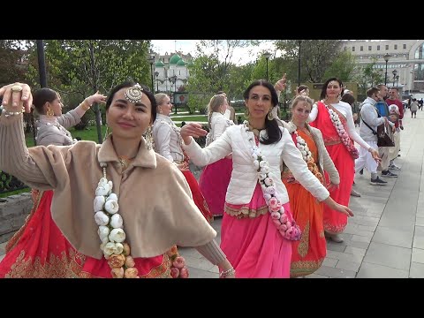 Видео: 2022 05 18 Харинама Проспект Мира (1/2). Harinama, Prospect Mira.