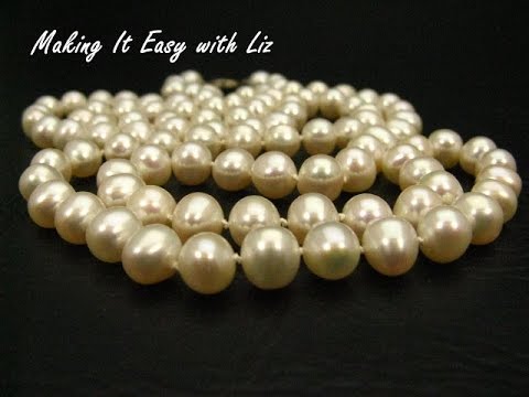 Видео: Как повторно завязать узел на жемчужинах с помощью инструмента для завязывания узлов