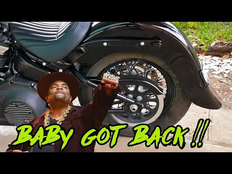 Видео: Установка растянутого заднего крыла Klockwerks (Softail street bob)