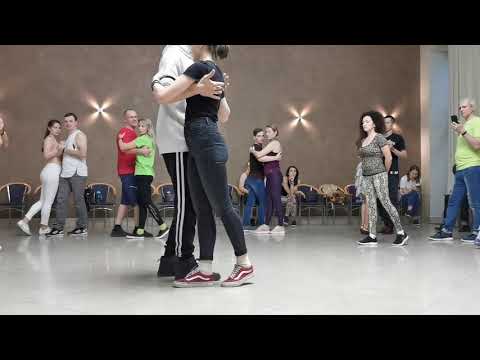 Видео: Пробный урок/ Глайды в Урбанкиз /Илья Субачев и Александра Марченко / onlinekizomba.com