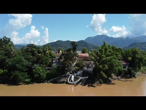 Видео: Северный Лаос/дорога в горах ...