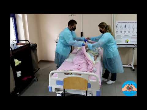 Видео: КАТЕДРА ЗДРАВНИ ГРИЖИ: ХИГИЕНЕН ТОАЛЕТ ПО МЕТОДА "СУХО КЪПАНЕ" И СМЯНА НА БЕЛЬО НА ТЕЖКО БОЛЕН.