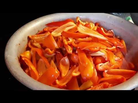 Видео: Салат\\ ЛЕЧО \\с изюминкой\\ пальчики оближешь\\