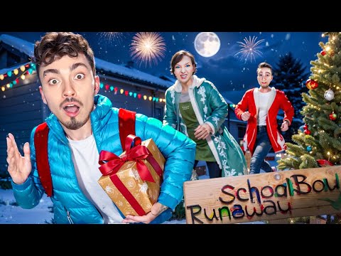 Видео: СБЕГАЮ С НОВОГО ГОДА ЗЛЫХ РОДИТЕЛЕЙ В SCHOOLBOY RUNAWAY В МАЙНКРАФТ!