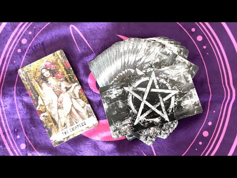 Видео: Обзор «The Wistful Wanderer's Tarot»🌚