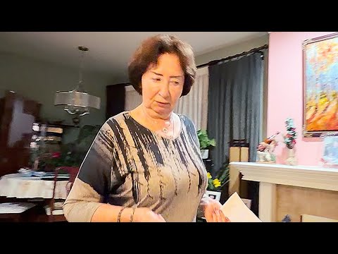 Видео: Светочка об огурцах, укропе и какой -то негодяйке .