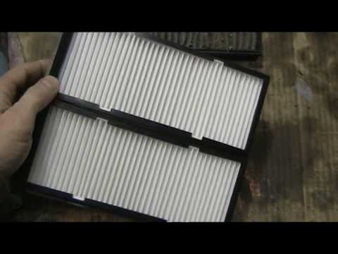 Видео: Mitsubishi Carisma, замена салонного фильтра и что может пойти не так.