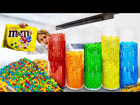 Видео: M&M's КАКОГО ЦВЕТА БОЛЬШЕ В 100 ПАЧКАХ?