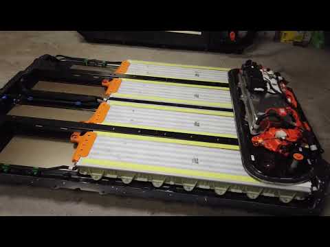 Видео: "неудачная" попытка ремонта батареи tesla model 3 SR