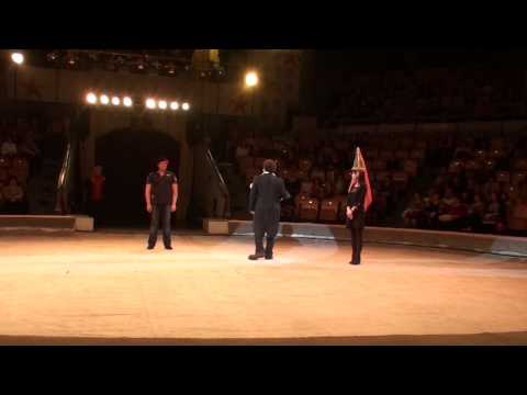 Видео: Клоун Дэвид Ларибле, Италия реприза Опера